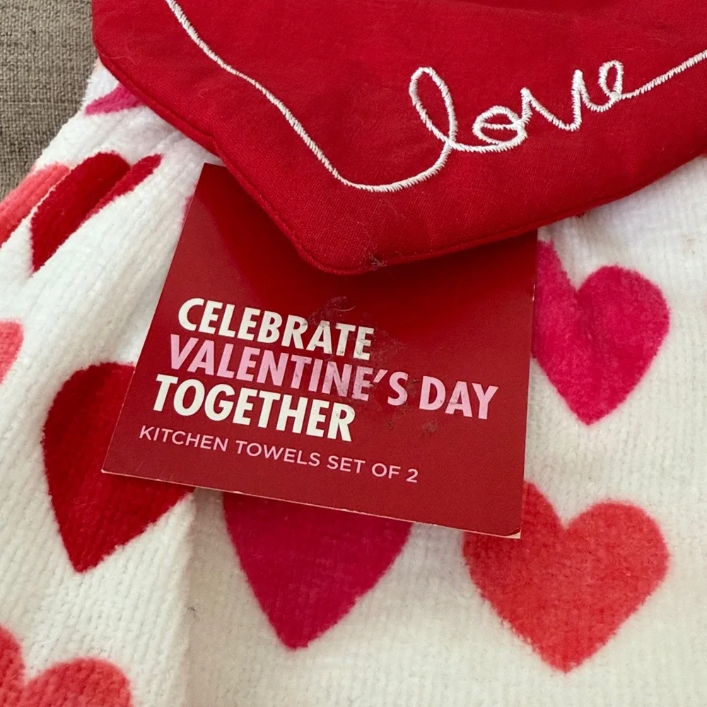 New Kohl's Celebrate Together Valentine's Day Hearts Kitchen Towel 2-Pack